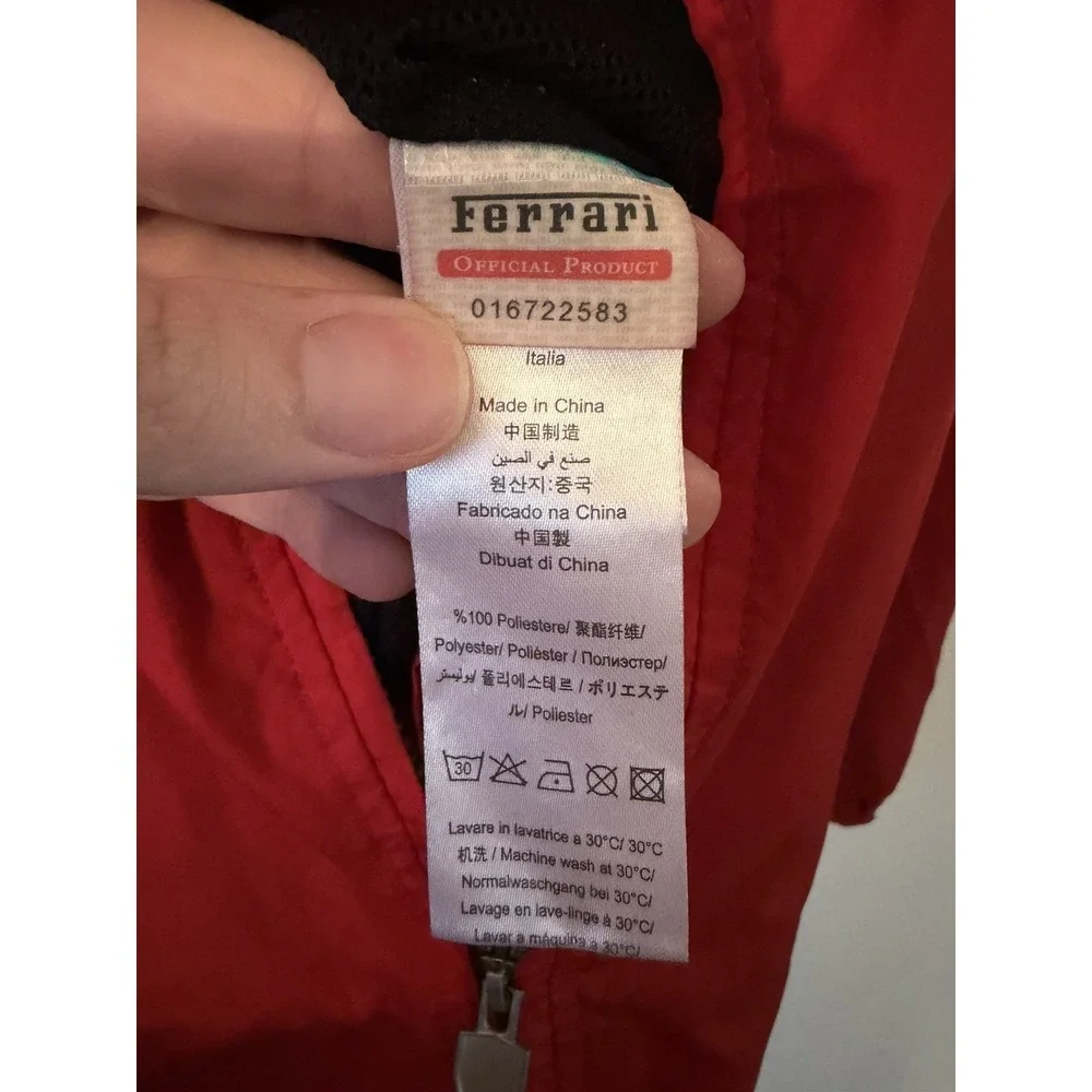 Ferrari Rain Jacket: Classic Scuderia Ferrari Rain‎ Jacket Red Size Large